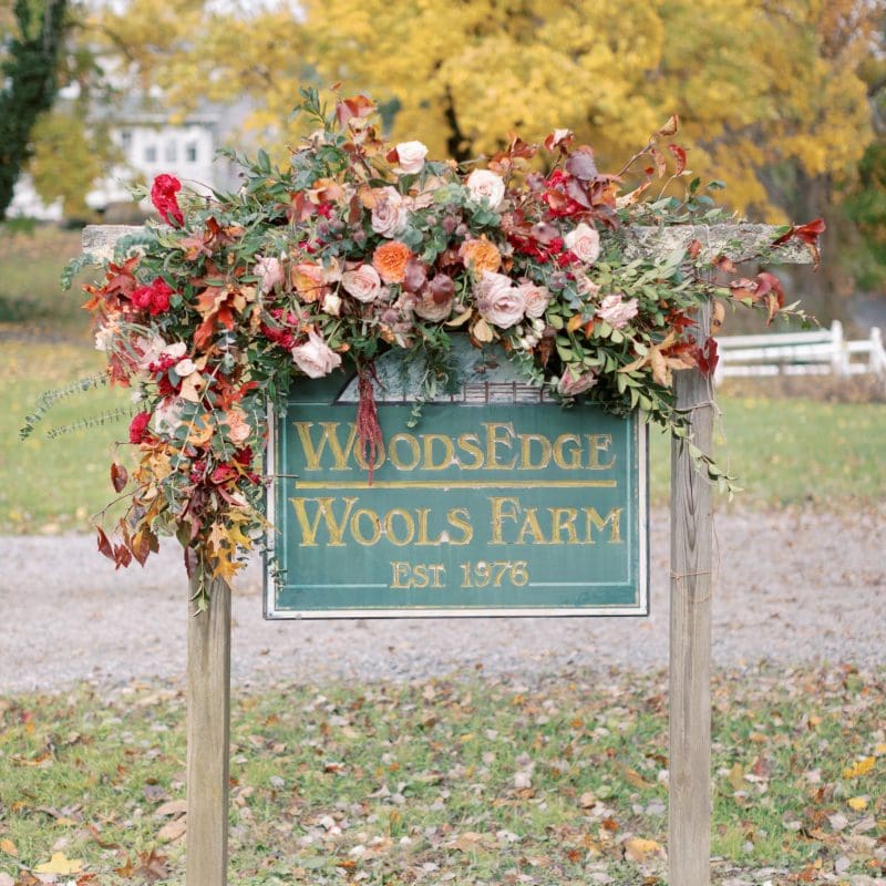WoodsEdge Wools Farm sign
