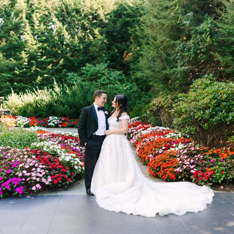 Bride and groom in hudson garden