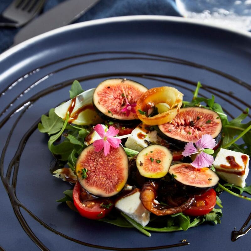 Fig and arugula salad