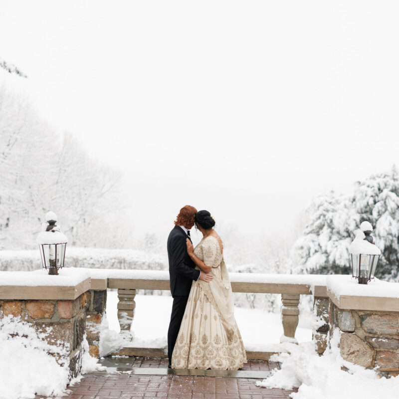 Winter wedding couple
